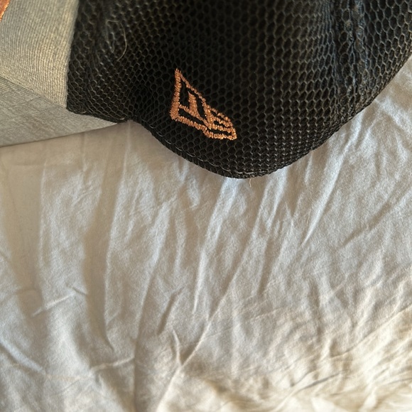 NY YANKEES HAT - Picture 2 of 5